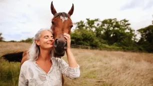 The Beginner's Guide to Wellness in Nature and Horses: Unleashing the Healing Power of Equine-Assisted Therapy