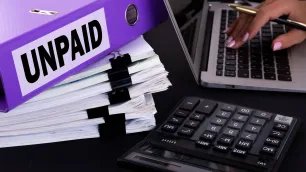 Days Beyond Terms (DBT) and customer late payments